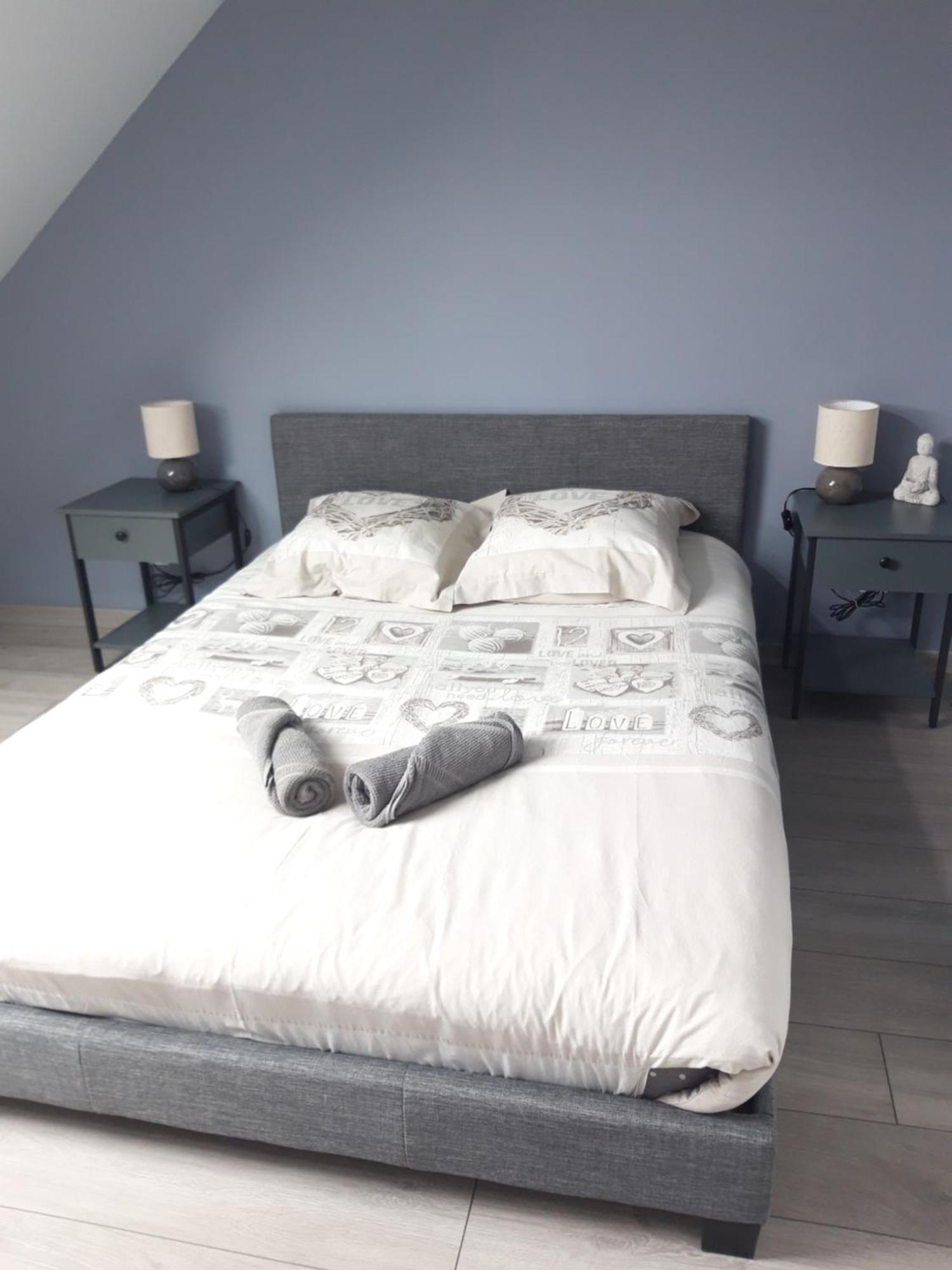 Chambre D'Hotes Proximite Circuit Prenois Екстериор снимка